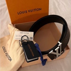 AUTHENTIC LV Initiales 40MM Reversible